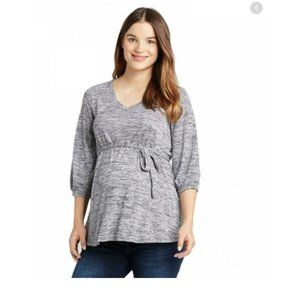 NWT!  Isabel 3/4 Sleeve V-Neck Tie Front Top